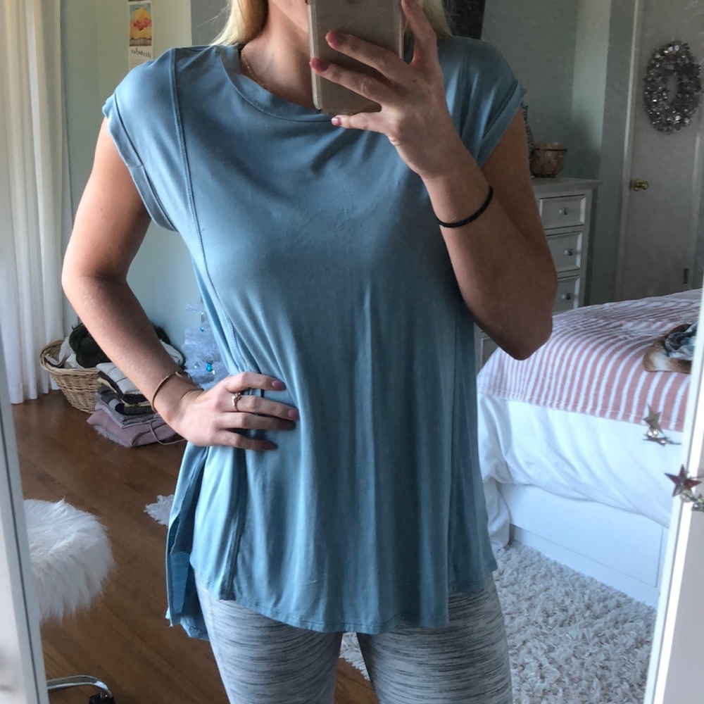 High low crew neck T-shirt